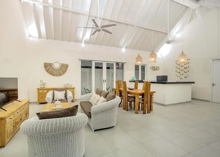 Beautifull 3 Bedroom Shanti Sea View * Nusa Lembongan (Bali)