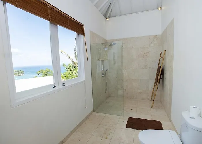 Beautifull 3 Bedroom Shanti Sea View Villa *